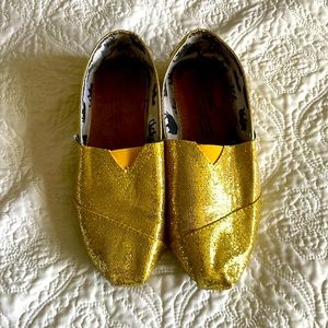 Toms Size 6 Classic Flat Shoes Gold Glitter Alpargata